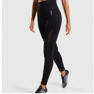 Gymshark Women’s Energy+ Seamless Leggings in Black Cutout Size Small NWOT